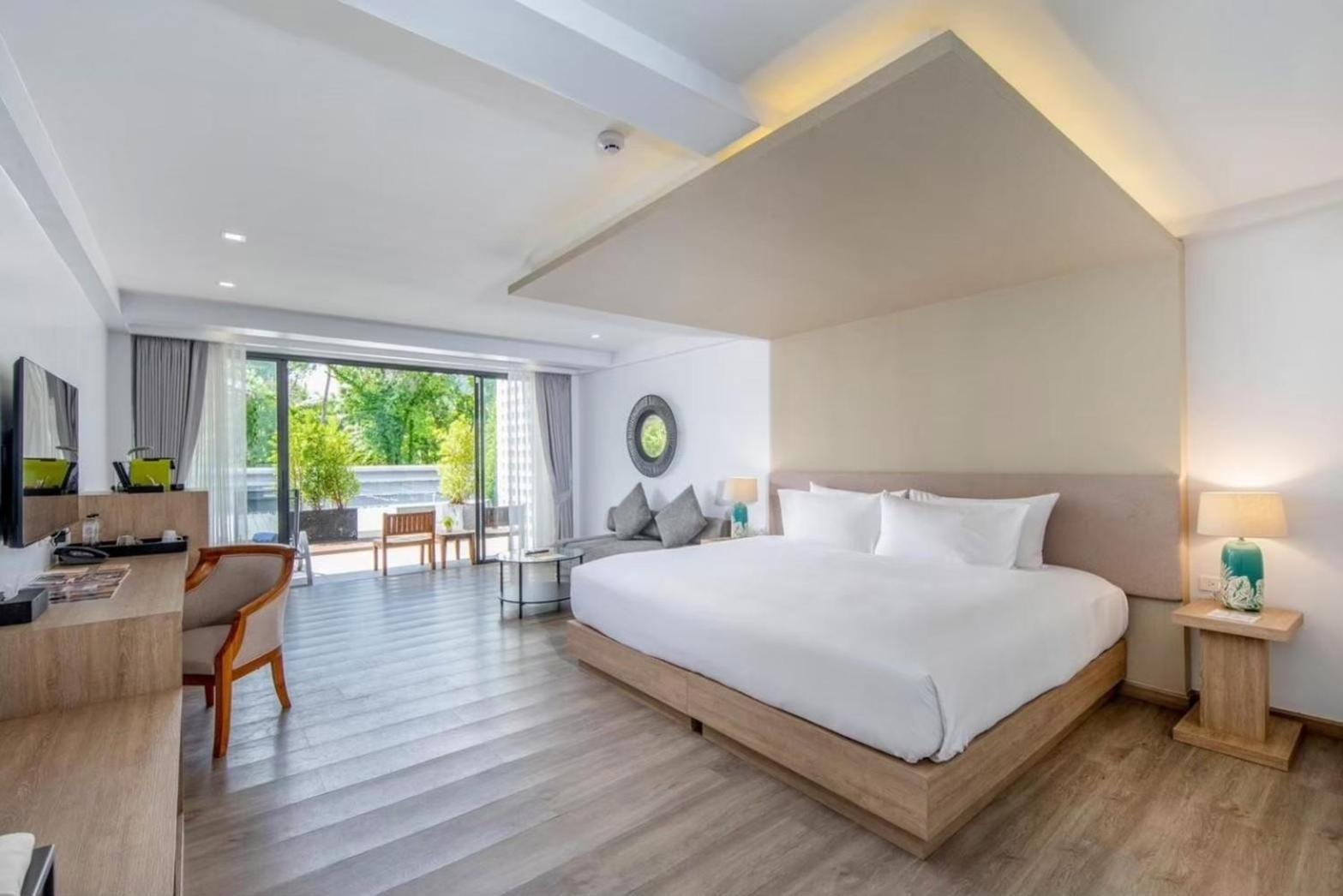 Anona Beachfront Phuket Resort-Sha Extra Plus Patong Zewnętrze zdjęcie